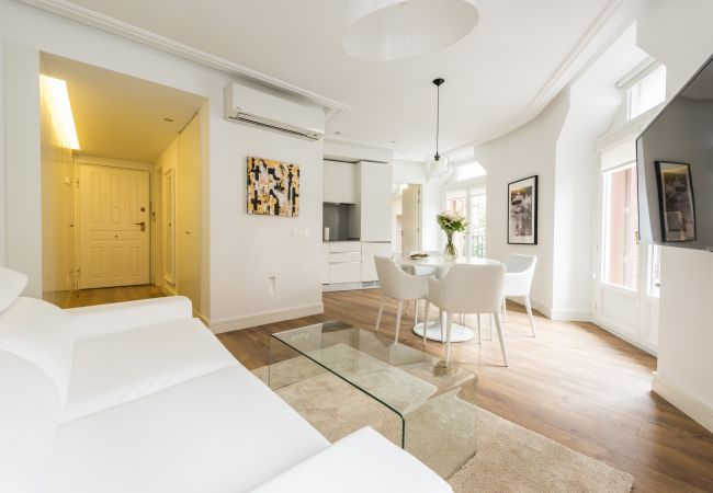 Apartamento en Madrid - Atocha Corner - Barrio de las Letras Apartamento en Madrid - Atocha Corner - Barrio de las Letras