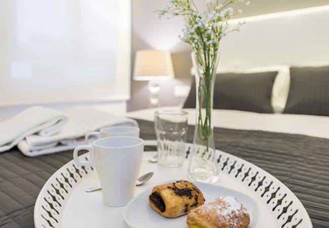 Apartamento en Madrid - Atocha Museos - Barrio de las Letras Apartamento en Madrid - Atocha Museos - Barrio de las Letras