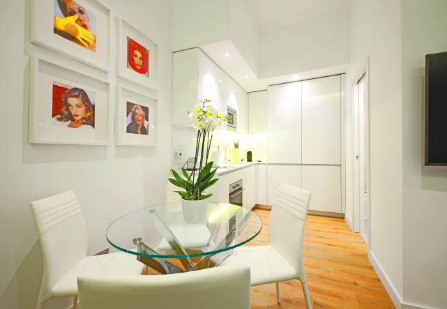 Apartamento en Madrid - Prado Suite - Barrio de las Letras Apartamento en Madrid - Prado Suite - Barrio de las Letras