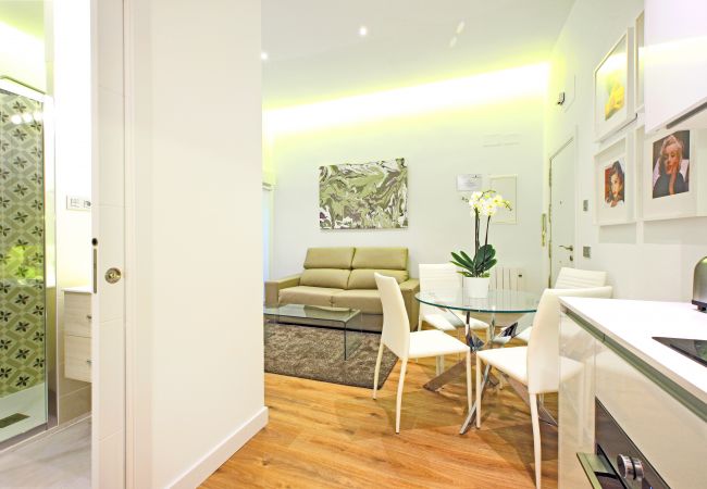 Apartamento en Madrid - Prado Suite - Barrio de las Letras Apartamento en Madrid - Prado Suite - Barrio de las Letras