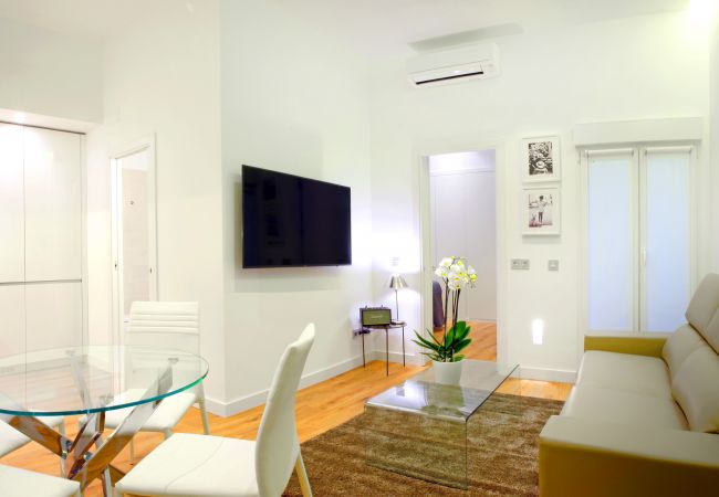 Apartamento en Madrid - Prado Suite - Barrio de las Letras Apartamento en Madrid - Prado Suite - Barrio de las Letras