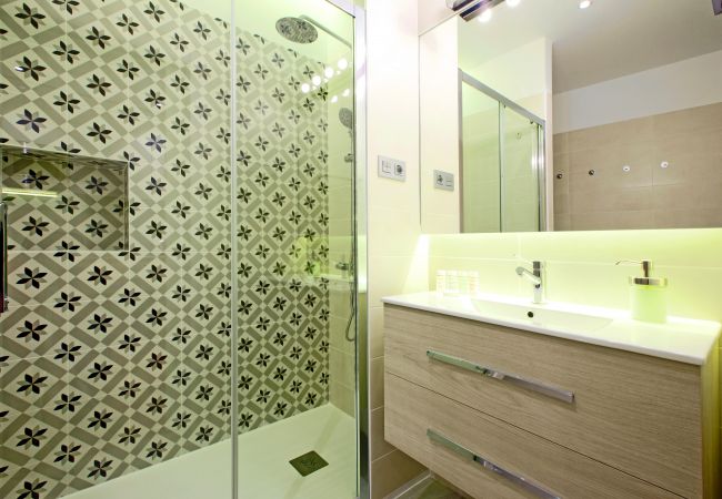 Apartamento en Madrid - Prado Suite - Barrio de las Letras Apartamento en Madrid - Prado Suite - Barrio de las Letras