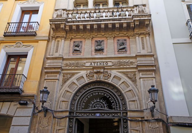 Apartamento en Madrid - Prado Suite - Barrio de las Letras Apartamento en Madrid - Prado Suite - Barrio de las Letras
