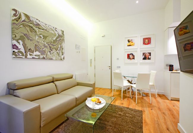 Apartamento en Madrid - Prado Suite - Barrio de las Letras Apartamento en Madrid - Prado Suite - Barrio de las Letras