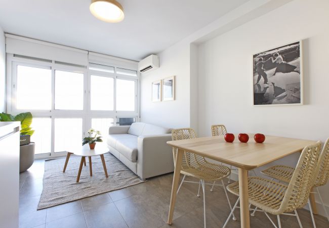 Apartamento en Torremolinos - Carihuela Beach by Madflats Collection