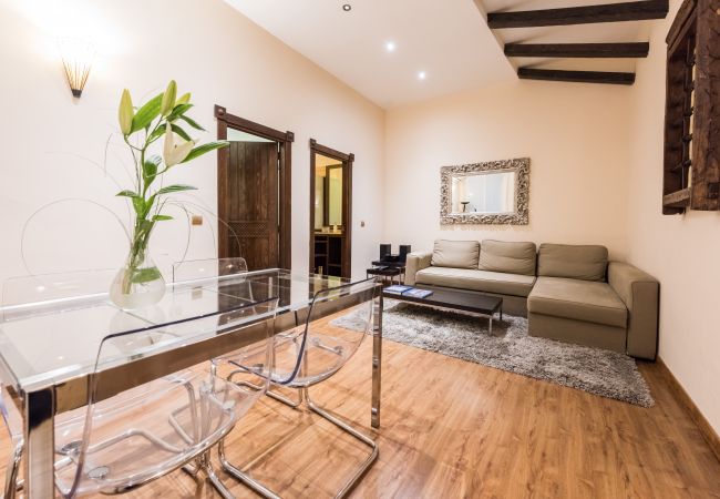 Apartment in Madrid - Downtown Jacuzzi Apartment in Madrid - Downtown Jacuzzi