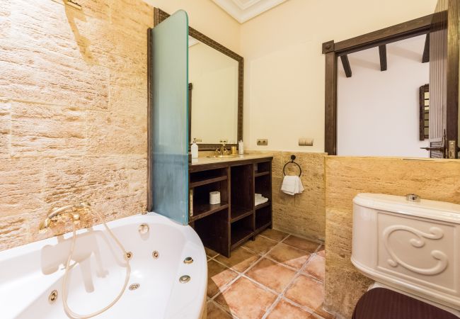 Apartment in Madrid - Downtown Jacuzzi Apartment in Madrid - Downtown Jacuzzi