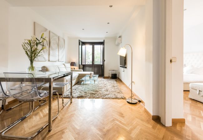 Apartment in Madrid - Malasaña Urban