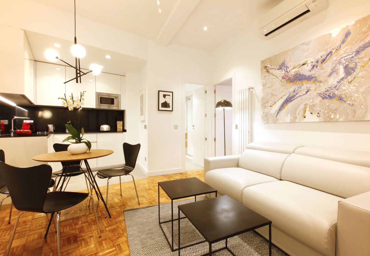 Apartment in Madrid - Malasaña Downtown
